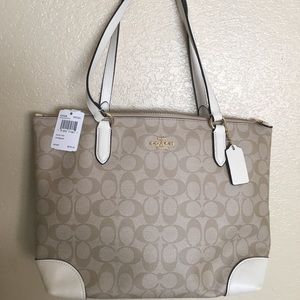 🛑SOLD🛑Brand new! Coach Sig Zip Tote